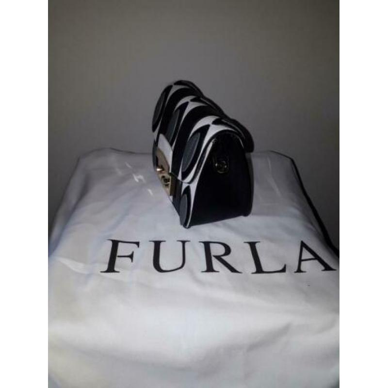 Furla metropolis