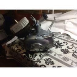 JAMATHI blok met Dell ' Orto UA 18 S carburateur .
