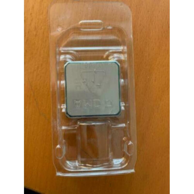 AMD Ryzen 3 2200G