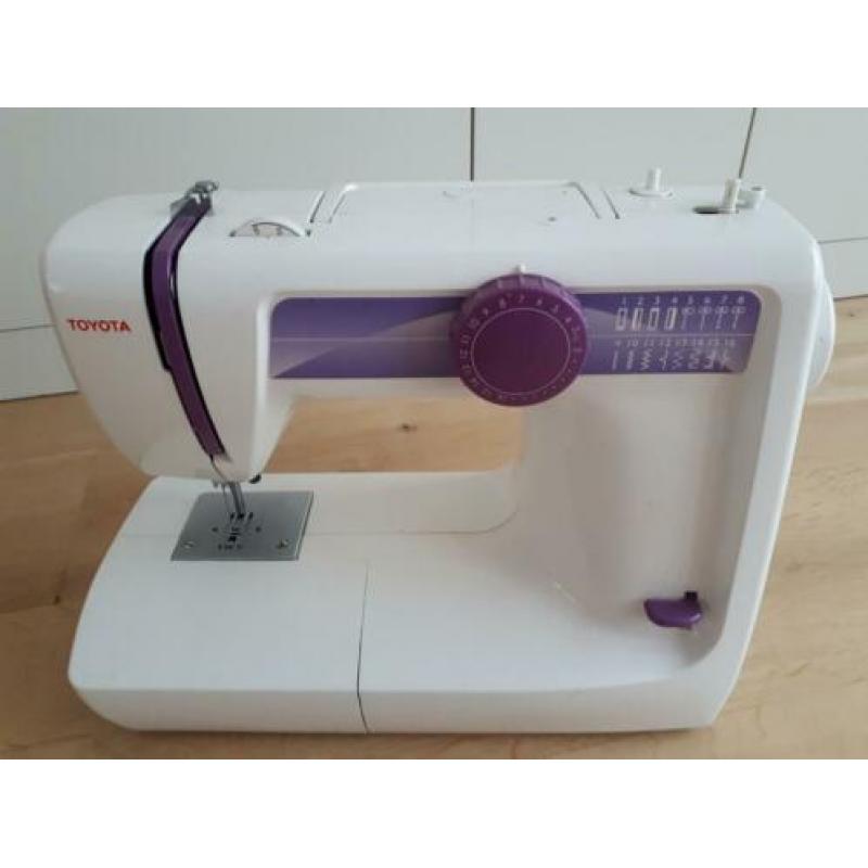 Toyota naaimachine model bl 16 rs A