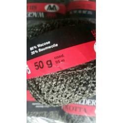 LOT 18: 50gr. x 10 bollen groen - Viscose Katoen