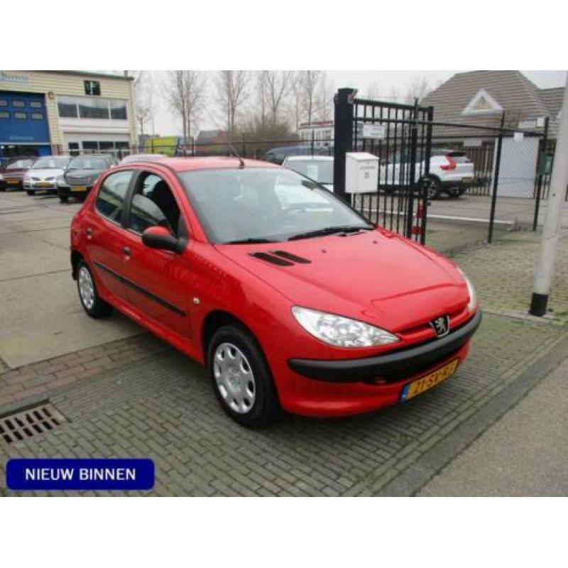 Peugeot 206 1.4 One-line,zeer nette auto, 5 deurs (bj 2006)