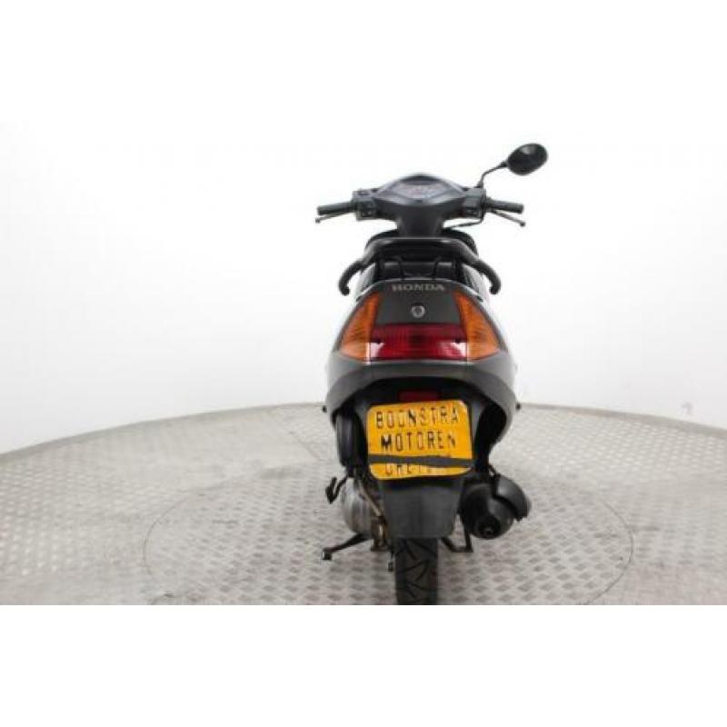 Honda SCV 100 Lead (bj 2005)