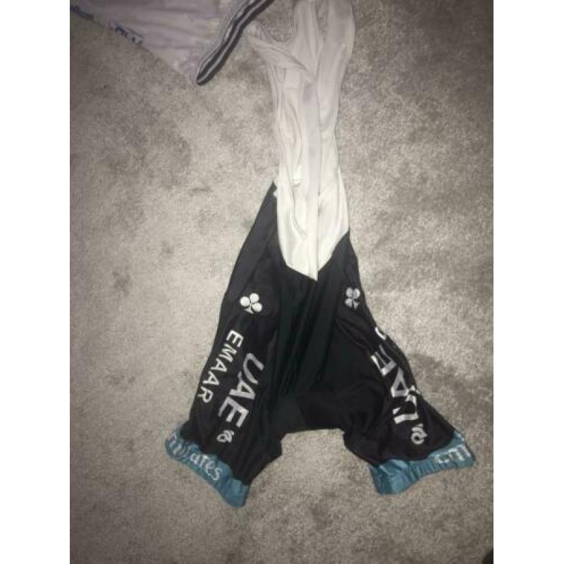 Wielerkoers teamkleding broekje shirt fietskleding M/L