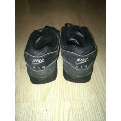 Zwarte Nike Air Max Classic mt 40