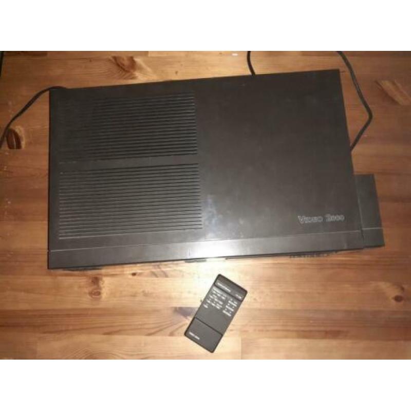 Gereviseerde grundig 2x4 video 2000 / vcc