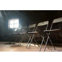 Industrieel Vintage Franse metalen groen-grijze klapstoelen