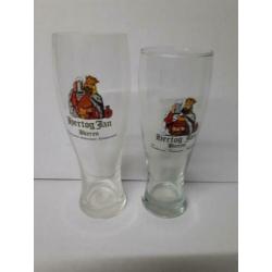 2 verschillende hertog jan bierglazen. zie foto's