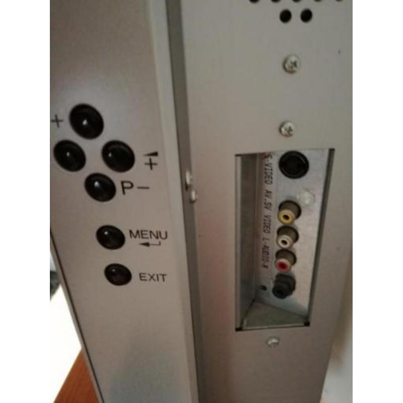 Medion televisie. 101 cm diagonaal.