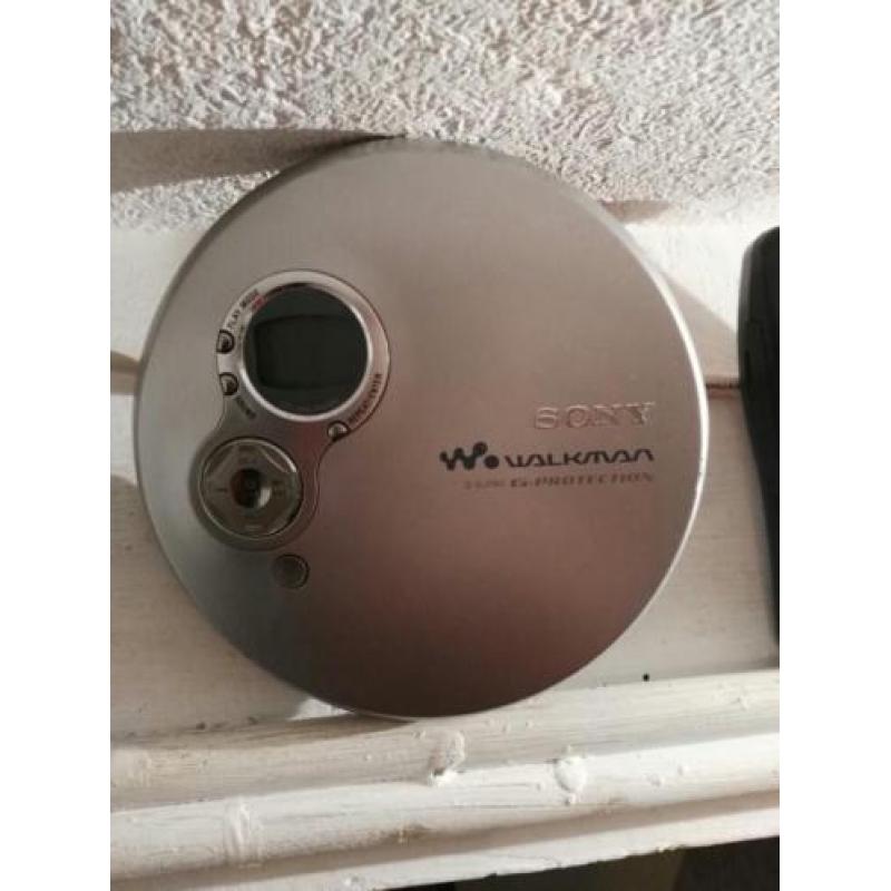 Sony discman D_JE 750 zilverincl adaptor