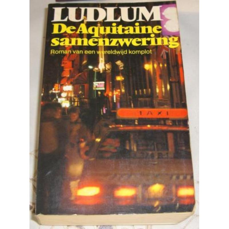 Een negental boeken van Ludlum