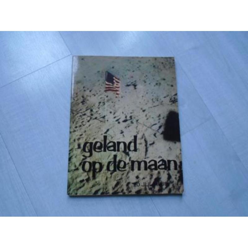 geland op de maan
