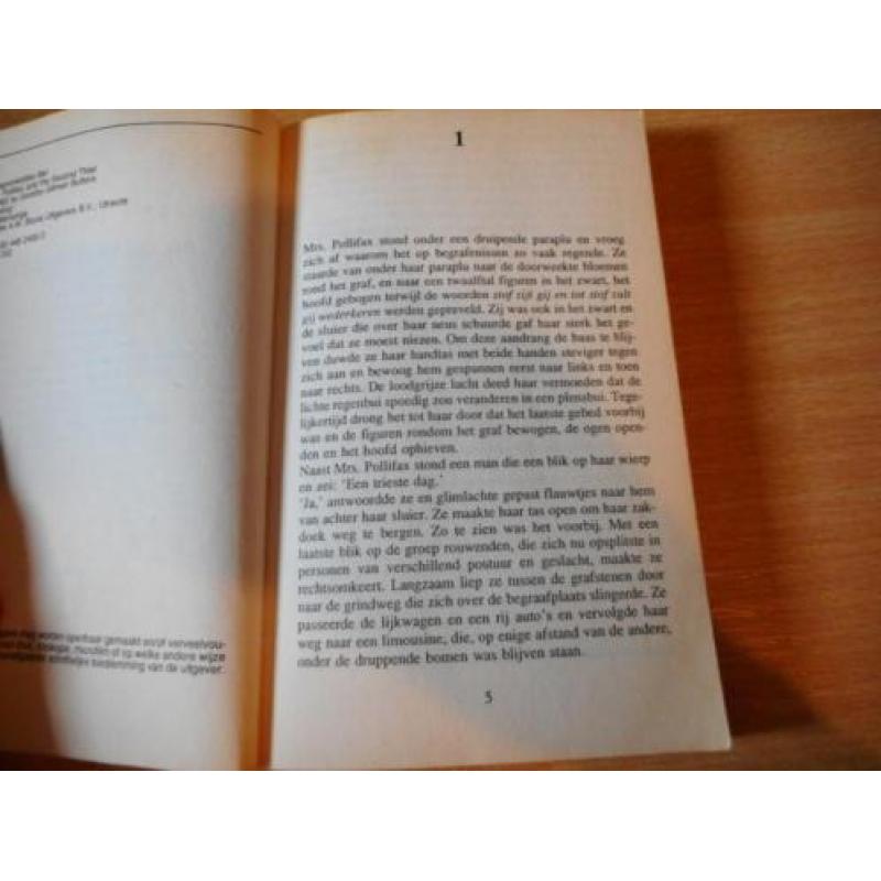 Gilman, Dorothy - Mrs. Pollifax en de tweede dief.
