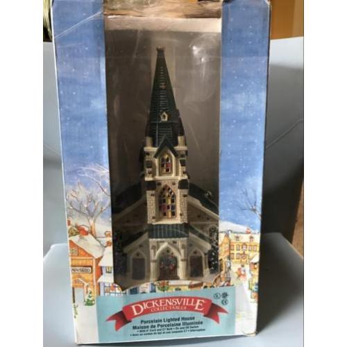 Dickensville enorme kerk (geen Lemax)