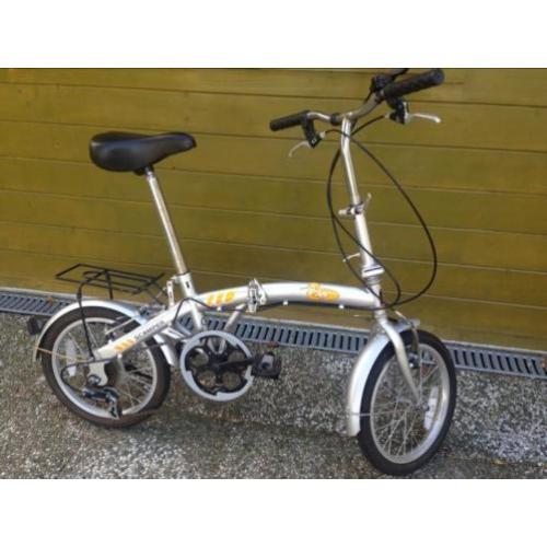 Twee Scamper B2R vouwfietsen