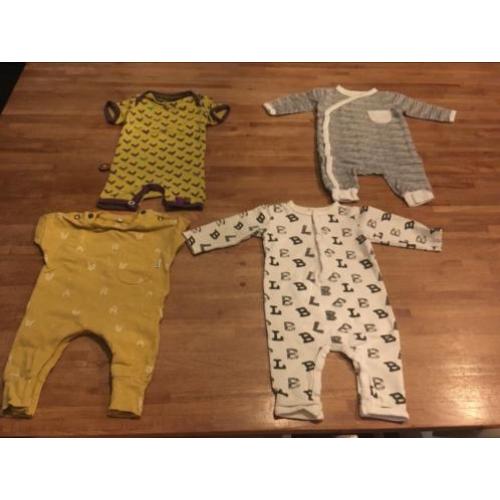 4 kruippakjes pyjama’s maat 50-56