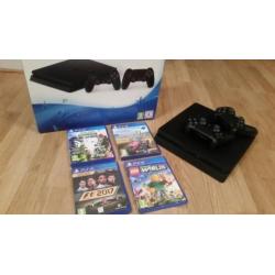 PS4 Slim 1TB met 2 controllers + 5 Leuke Games + Garantie