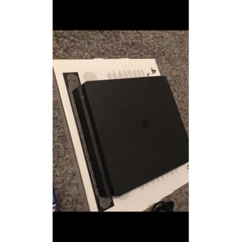 playstation 4 (500gb) slim