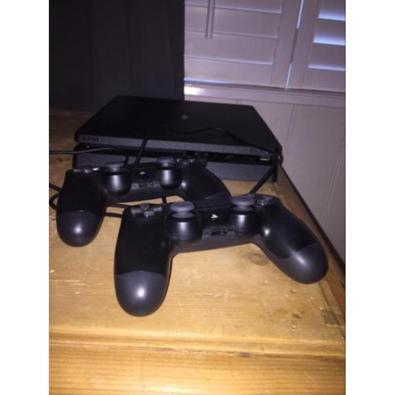 Playstation 4 1TB, FIFA19, 2 CONTROLLERS, PSPLUS