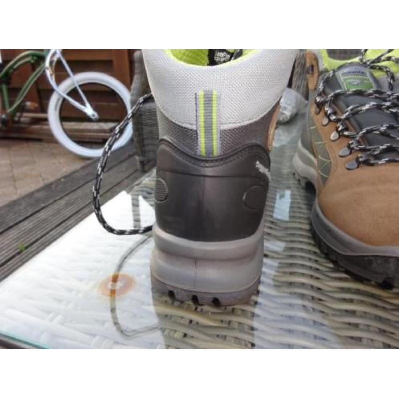 wandelschoenen hoog model