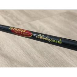 Shakespeare sportvishengel 2,40m, Intra 6000gs molen