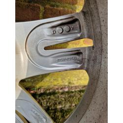 Winterbanden + 18" orginele velgen Seat Ateca