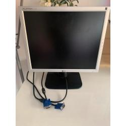 LG Monitor 43cm  2stuks!!