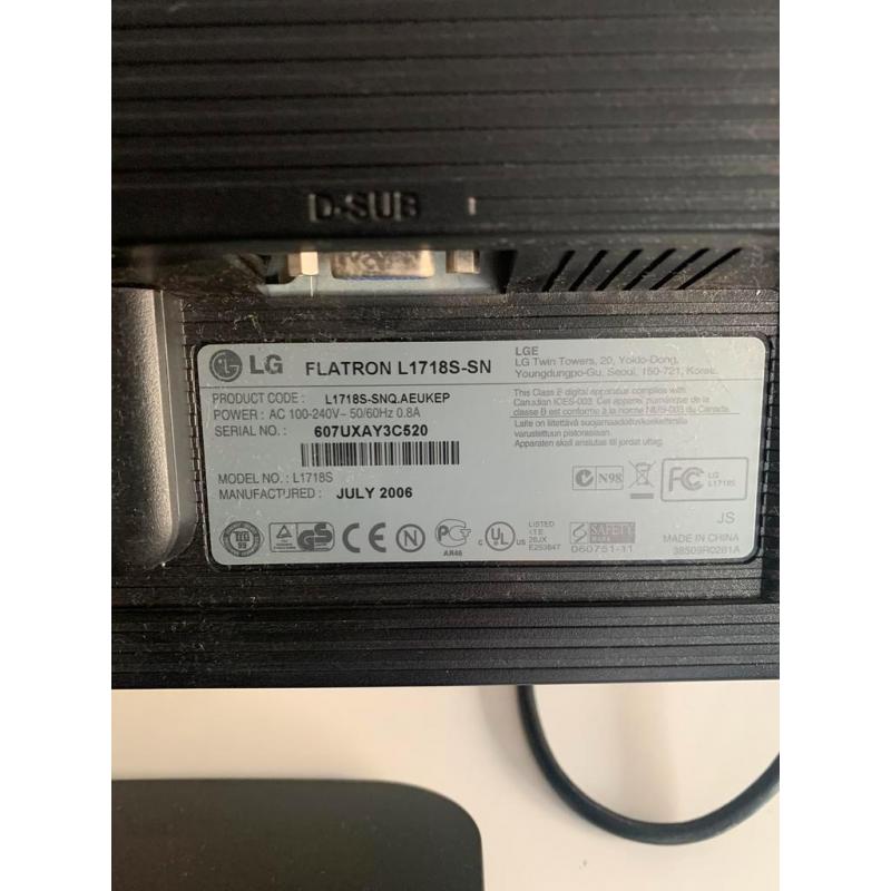 LG Monitor 43cm  2stuks!!